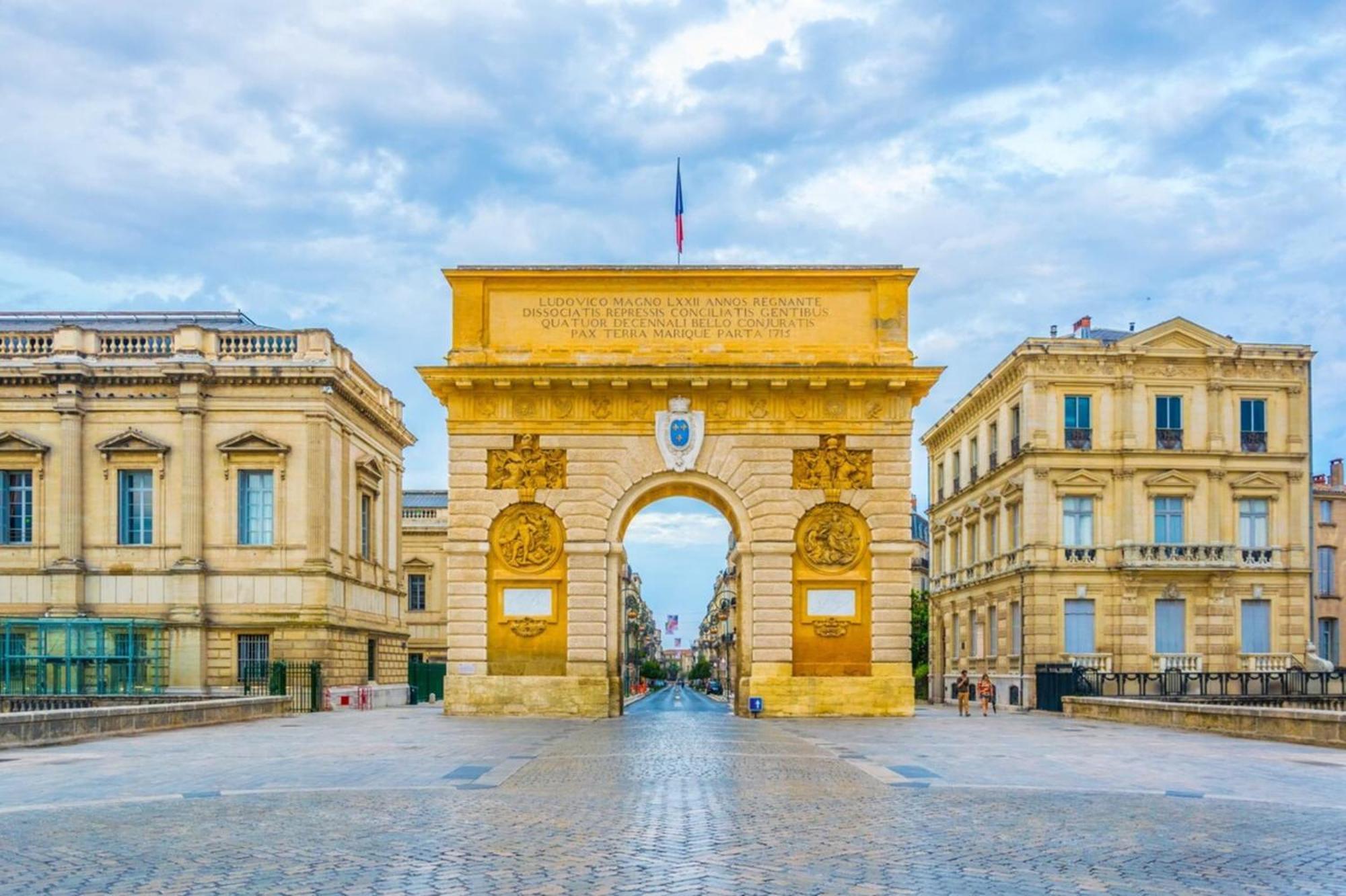 Le Triompha Montpellier Proche Arc De Triomphe Exterior foto